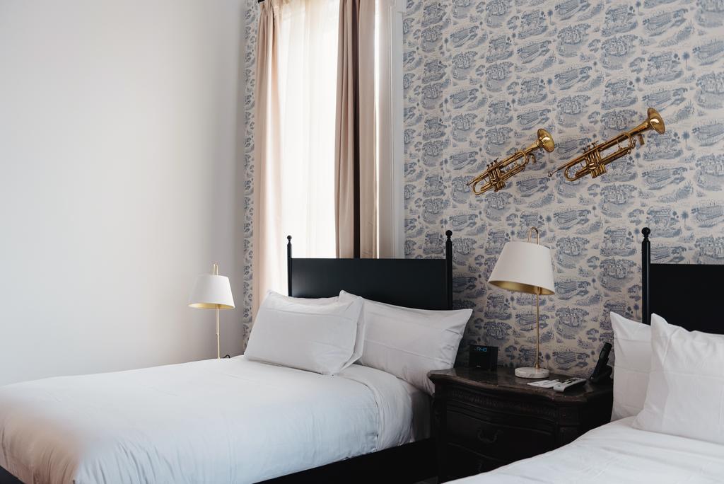 Henry Howard Hotel Ню Орлиънс Екстериор снимка