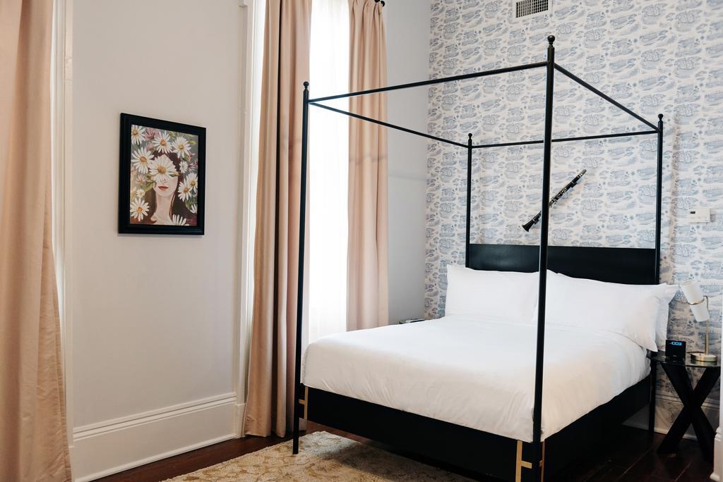 Henry Howard Hotel Ню Орлиънс Екстериор снимка