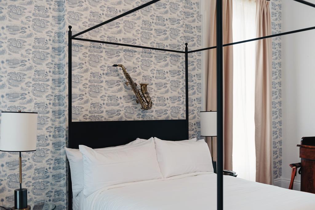 Henry Howard Hotel Ню Орлиънс Екстериор снимка