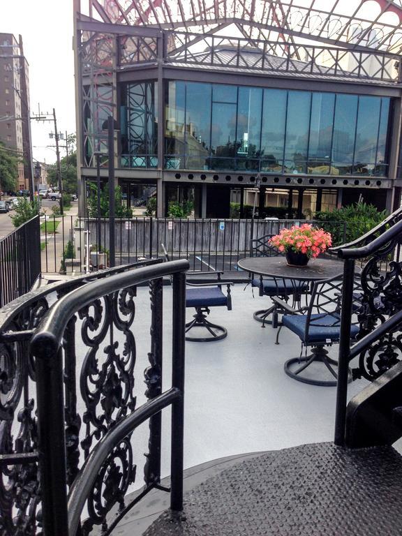 Henry Howard Hotel Ню Орлиънс Екстериор снимка
